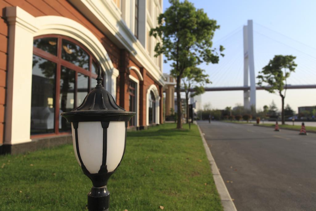 Shanghai Eiffelton Hotel Bagian luar foto