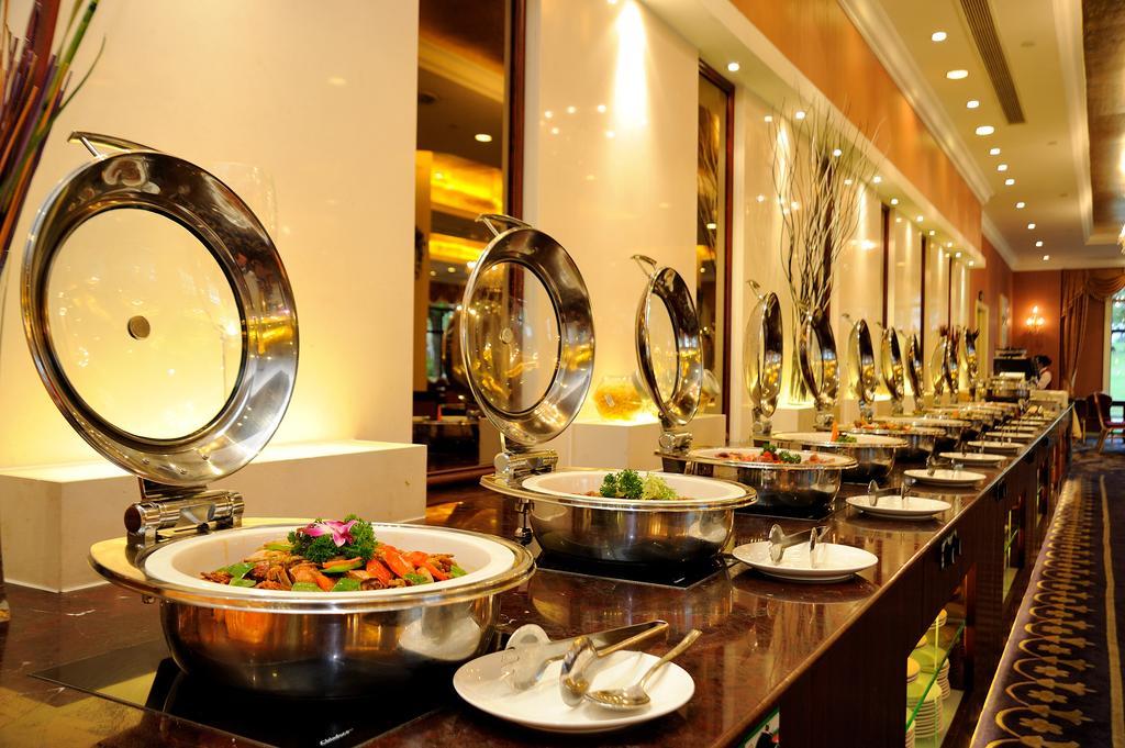 Shanghai Eiffelton Hotel Bagian luar foto
