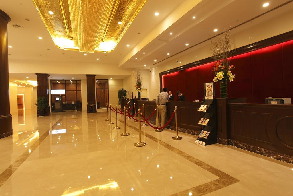 Shanghai Eiffelton Hotel Bagian luar foto