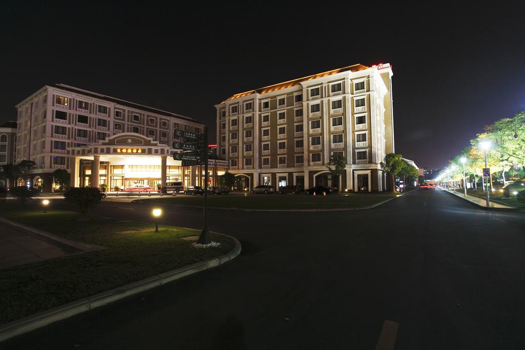 Shanghai Eiffelton Hotel Bagian luar foto