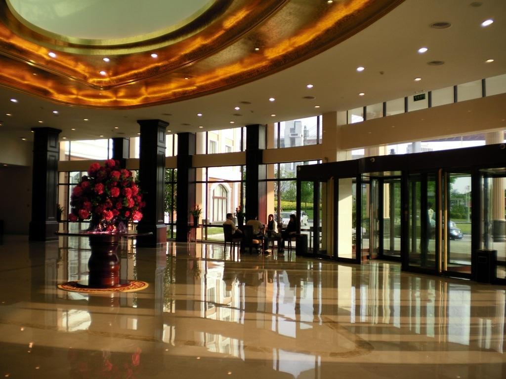 Shanghai Eiffelton Hotel Bagian luar foto